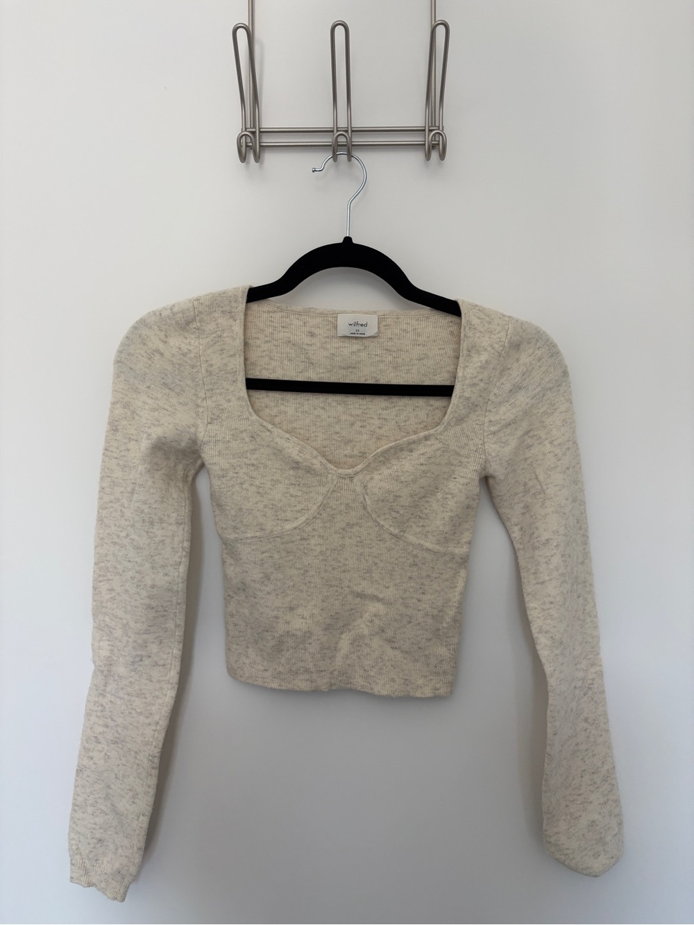 Aritzia Heathered Cream Knit Sweetheart Top
